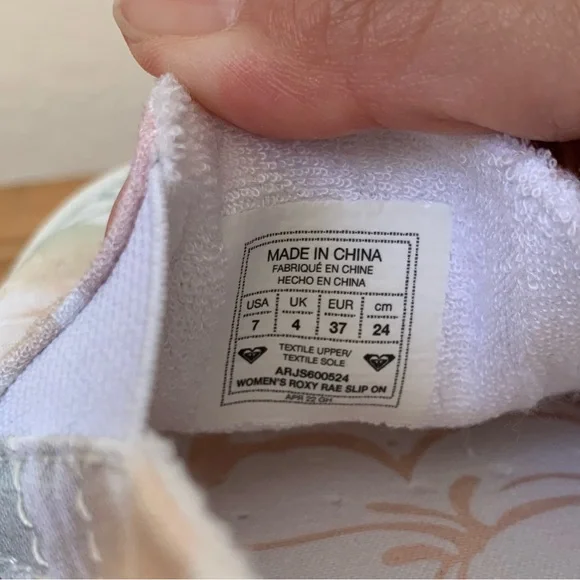 Roxy Rae Slip-On Shoes - Size 7 - Picture 8 of 8